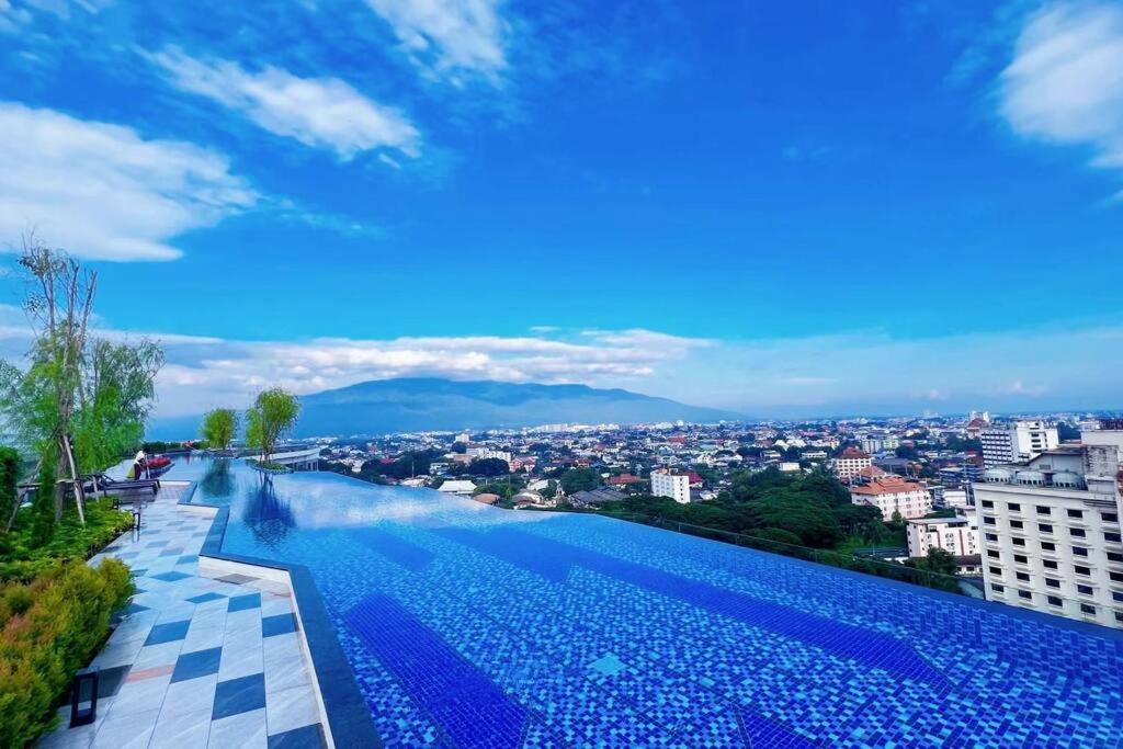 Modern Style Room With Sky Pool 古城边天际泳池公寓 Chiang Mai Exterior foto
