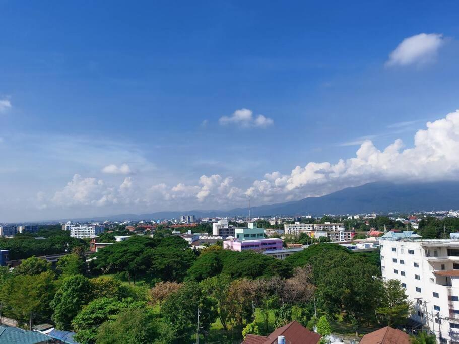 Modern Style Room With Sky Pool 古城边天际泳池公寓 Chiang Mai Exterior foto