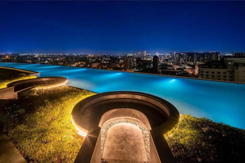 Modern Style Room With Sky Pool 古城边天际泳池公寓 Chiang Mai Exterior foto